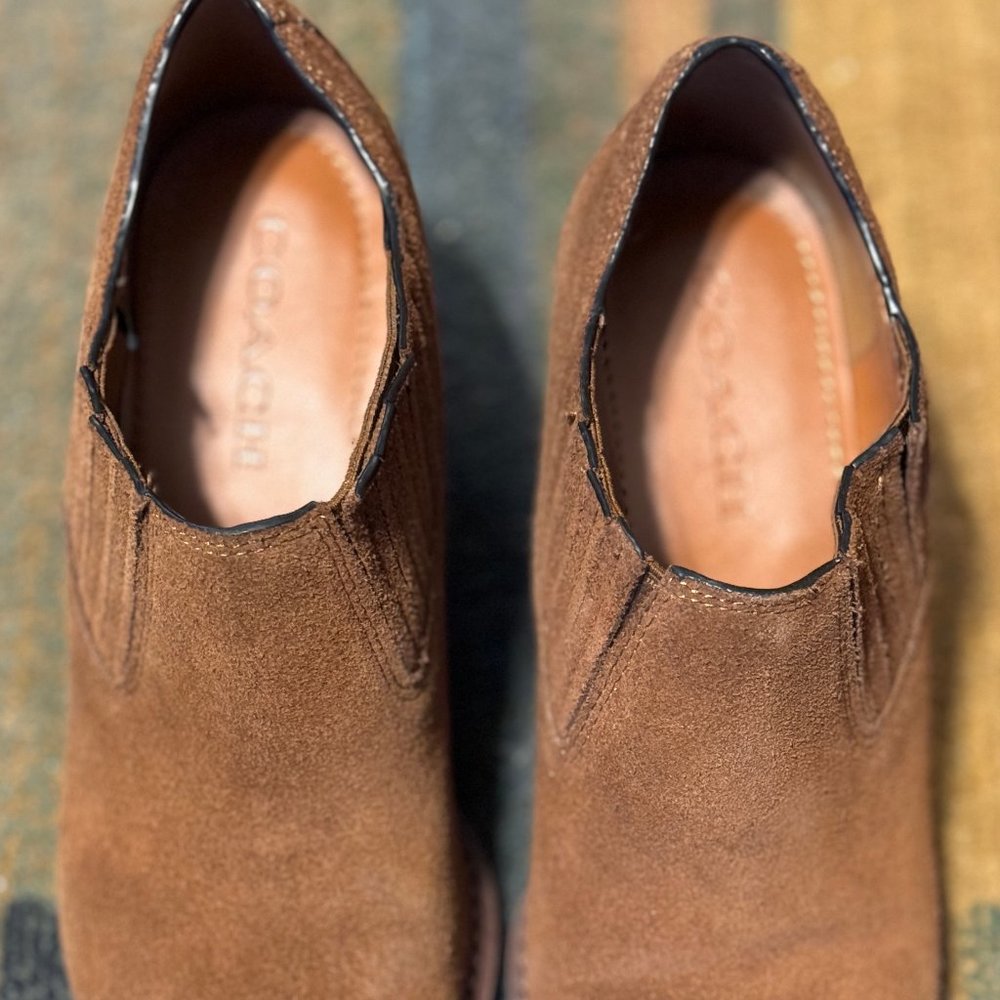 Coach Perri Suede Brown Chelsea Bootie Size 7.5 M - Pre Owned Great Condition